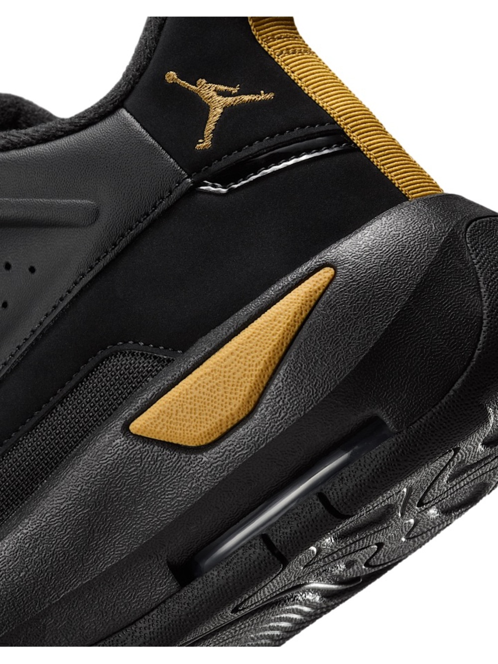 Jordan Max Aura 7 Black And Gold HQ2089-007 Size 6Y/ 7.5 Boys New No Box - Picture 2 of 8